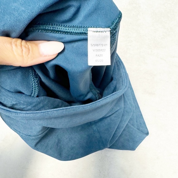 Athleta Womans Leggings Blue Elation Gaent Dyed Highwaist Teal Med - Picture 8 of 8